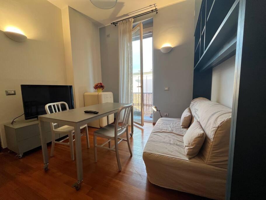 Appartamento Chicco In Zona Elegante มิลาน ภายนอก รูปภาพ